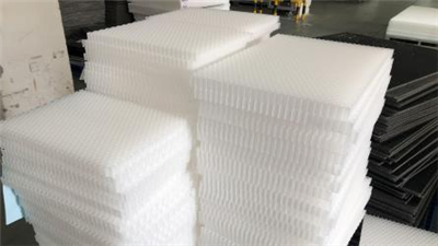 Rheoli Sŵn A Dirgryniad Gan Ddefnyddio Paneli Cyfansawdd